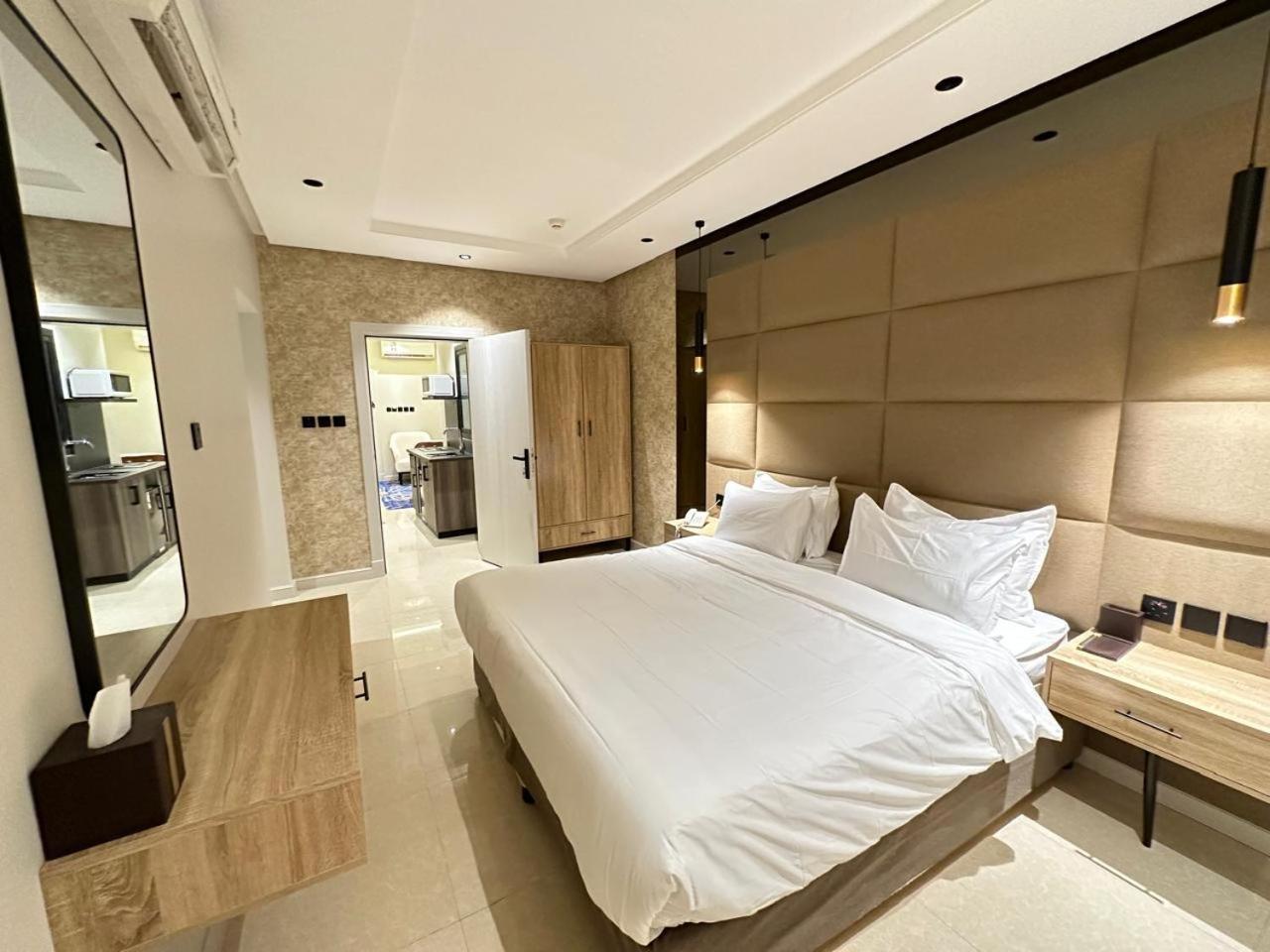 Xyz Hotel Qurtoba Riyadh Exterior photo
